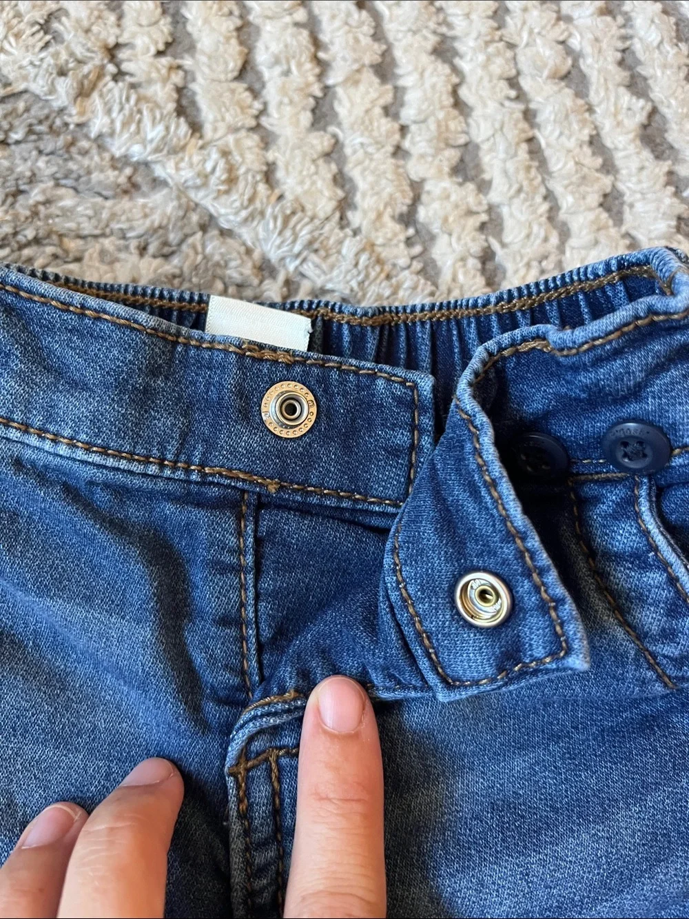 Oshkosh B’gosh Medium Wash Blue Jeans Size 6 months